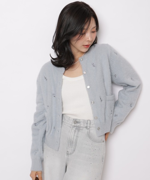 Apuweiser-riche（アプワイザーリッシェ）の「小花刺繍ふわふわニット（ニット/セーター・レディース・チャコールグレー/ピンク/ミント・2）」の2枚目の写真