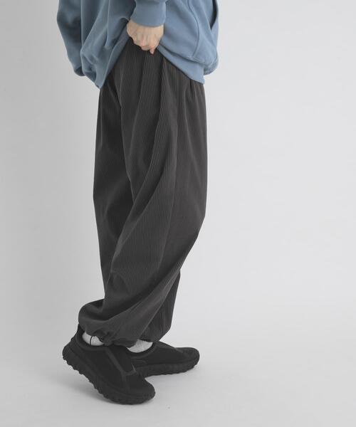 EKAL(エカル)の「SOLOTEX コーデュロイイージーパンツ(その他パンツ・メンズ・グレー系その他/ブラック・MEDIUM/LARGE)」の10枚目の写真
