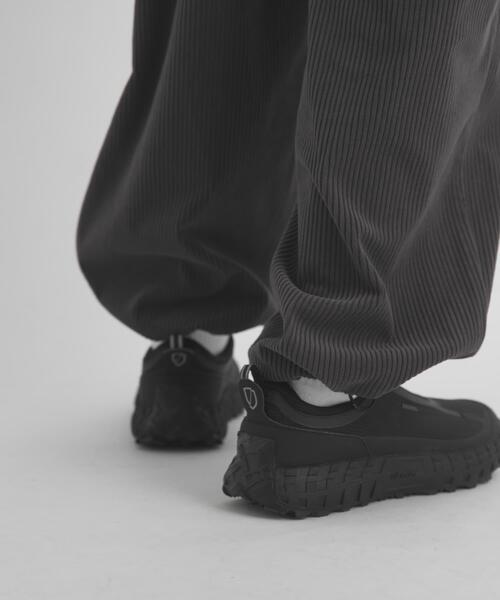 EKAL(エカル)の「SOLOTEX コーデュロイイージーパンツ(その他パンツ・メンズ・グレー系その他/ブラック・MEDIUM/LARGE)」の13枚目の写真