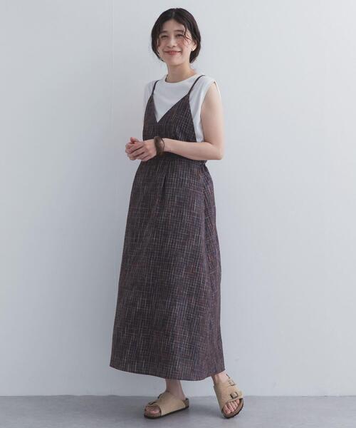 URBAN RESEARCH DOORS(アーバンリサーチドアーズ)の「チェックキャミワンピース(ワンピース・レディース・ネイビー/ブラウン・FREE)」の2枚目の写真