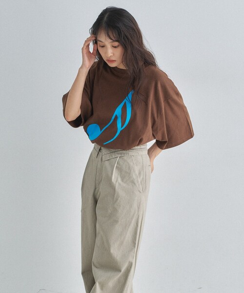 ALL NEW MART(オールニューマート)の「音符グラフィックTシャツ(Tシャツ/カットソー・レディース・ダークブラウン/ホワイト/ブラック・00)」の18枚目の写真