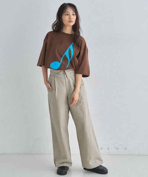 ALL NEW MART(オールニューマート)の「音符グラフィックTシャツ(Tシャツ/カットソー・レディース・ダークブラウン/ホワイト/ブラック・00)」の19枚目の写真