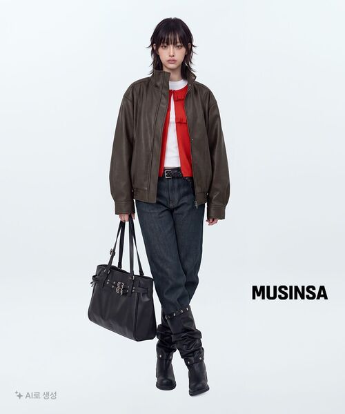 mur（ミュール）の「Lizzy Double Belted Bag (3color)（ショルダーバッグ・レディース・ライトグレー/ブラック/バーガンディー・ONE）」の14枚目の写真