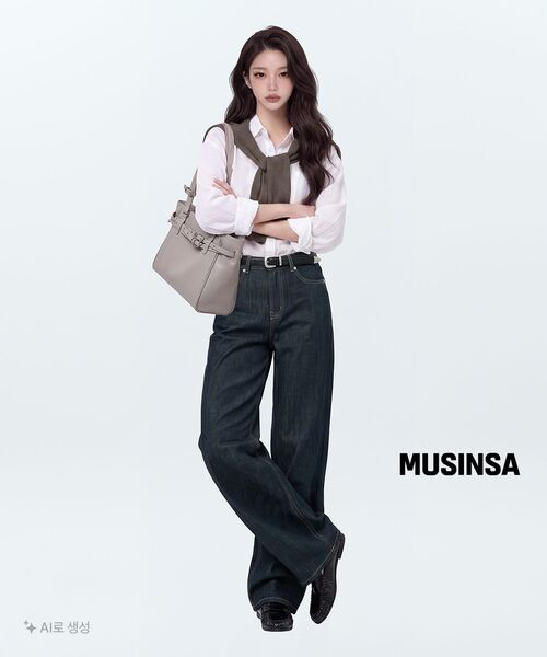 mur（ミュール）の「Lizzy Double Belted Bag (3color)（ショルダーバッグ・レディース・ライトグレー/ブラック/バーガンディー・ONE）」の17枚目の写真