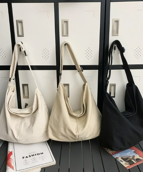REBALANCE（リバランス）の「大容量 キャンバスバッグ（トートバッグ・レディース・A/B・ONE SIZE）」の3枚目の写真