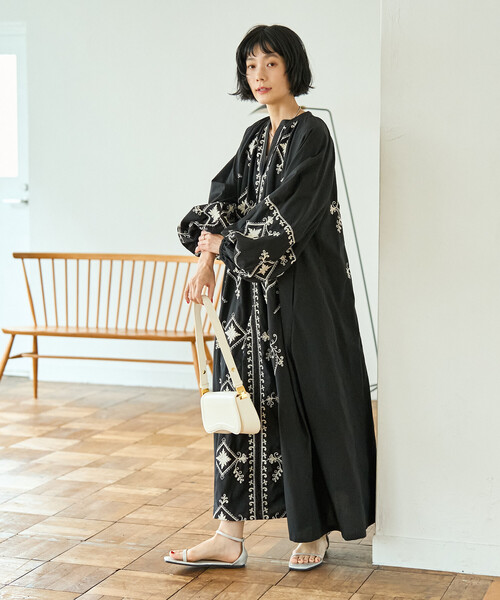 Freada(フリーダ)の「Freada/フリーダ インド ワントーン刺繍 ワンピース(ワンピース・レディース・ブラック/パープル・ONE SIZE)」の10枚目の写真