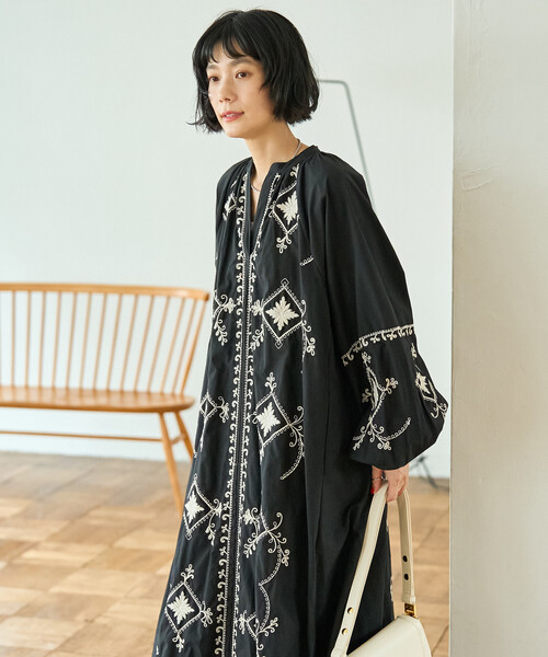 Freada(フリーダ)の「Freada/フリーダ インド ワントーン刺繍 ワンピース(ワンピース・レディース・ブラック/パープル・ONE SIZE)」の12枚目の写真