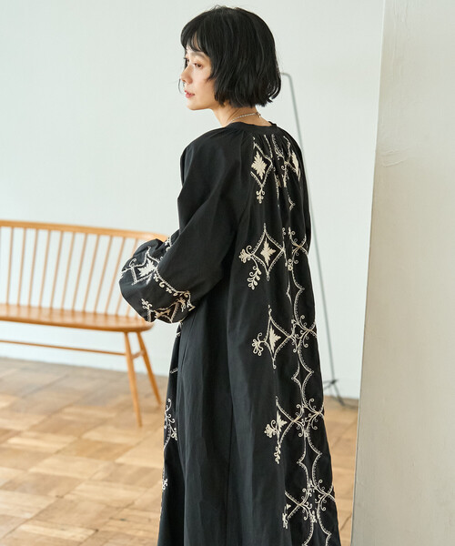 Freada(フリーダ)の「Freada/フリーダ インド ワントーン刺繍 ワンピース(ワンピース・レディース・ブラック/パープル・ONE SIZE)」の14枚目の写真
