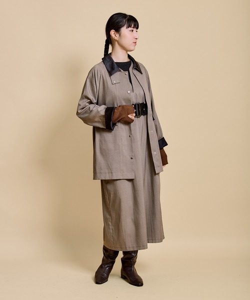 LHELBIE(レルビエ)の「バックフレアステンカラージャケット(ステンカラーコート・レディース・ネイビー/グレイッシュベージュ/キャメル・M)」の21枚目の写真