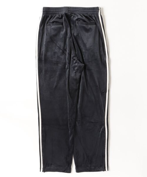adidas(アディダス)の「adidas(アディダス)FIREBIRD TRACK PANT VELOUR【2026年秋冬入荷モデル】(その他パンツ・メンズ・ブラック・M/L)」の2枚目の写真