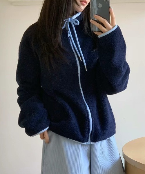 FLINEA(フリネア)の「スタンドカラー配色フリースジャケット(ブルゾン・レディース・ライトブラウン/イエロー/ネイビー・FREE)」の1枚目の写真