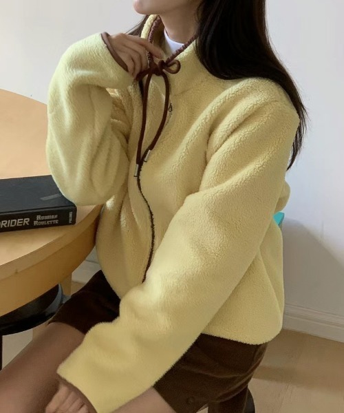 FLINEA(フリネア)の「スタンドカラー配色フリースジャケット(ブルゾン・レディース・ライトブラウン/イエロー/ネイビー・FREE)」の12枚目の写真