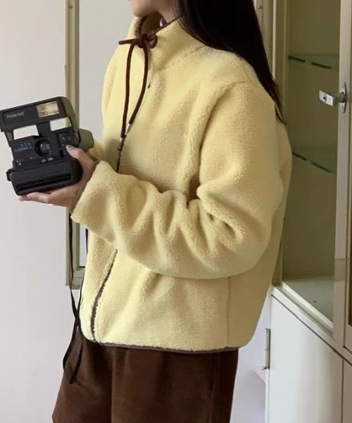 FLINEA(フリネア)の「スタンドカラー配色フリースジャケット(ブルゾン・レディース・ライトブラウン/イエロー/ネイビー・FREE)」の18枚目の写真