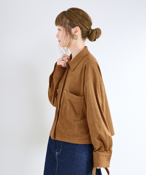 B.C STOCK(ベーセーストック)の「手洗い可 / フェイクスエードクロップ丈シャツ(シャツ/ブラウス・レディース・キャメル/チャコールグレー/ベージュ系その他・FREE)」の10枚目の写真