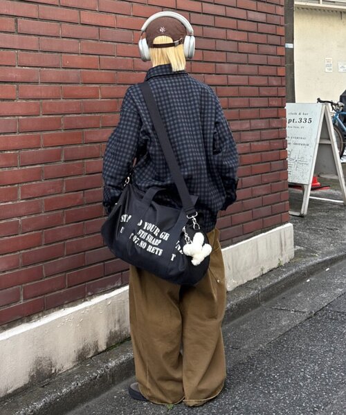 CIAOPANIC TYPY(チャオパニックティピー)の「キャンバスロゴドラムショルダーBAG(ボストンバッグ・レディース・チャコールグレー/パープル/ブラウン・ONE SIZE)」の15枚目の写真
