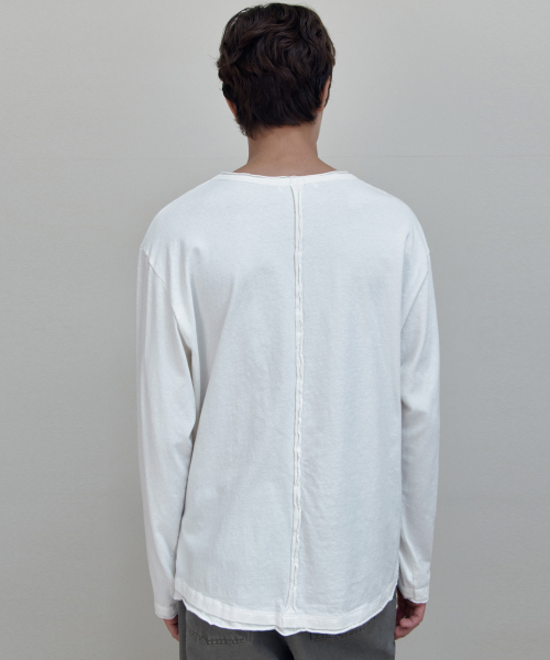 WEDNESDAY OASIS（ウェンズデーオアシス）の「ロウ エッジ ロングスリーブ Tシャツ_IVORY(WB6TP54)（Tシャツ/カットソー・メンズ・アイボリー・MEDIUM）」の2枚目の写真