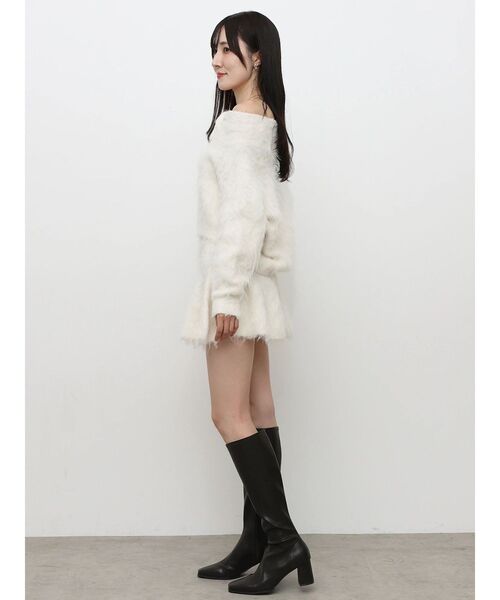 MERCURYDUO(マーキュリーデュオ)の「シャギーオフショルニットセットアップ(ワンピース・レディース・オフホワイト/ピンク・FREE)」の9枚目の写真