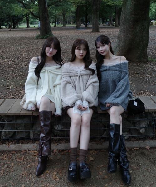 mellowneon(メロウネオン)の「オフショルダーレースリボンラメニット(ニット/セーター・レディース・ピンク系その他/アイボリー/グレー・FREE)」の14枚目の写真
