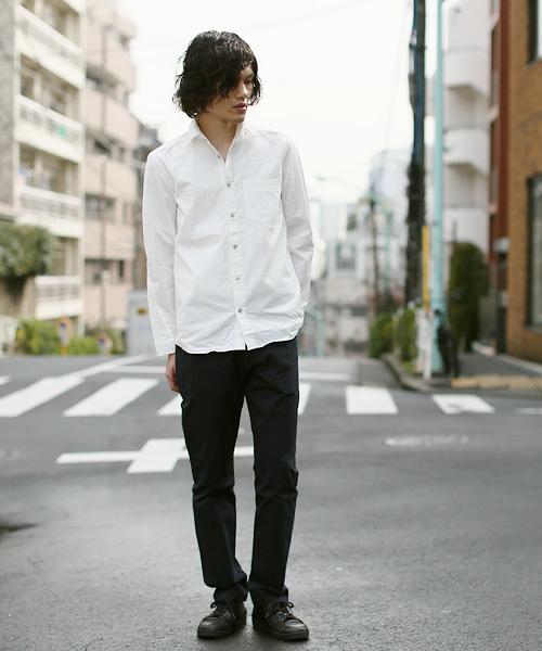 quadro(クオドロ)の「ツイルリラックストラウザー(その他パンツ・メンズ・ネイビー/アイボリー/オリーブ・MEDIUM/LARGE)」の13枚目の写真