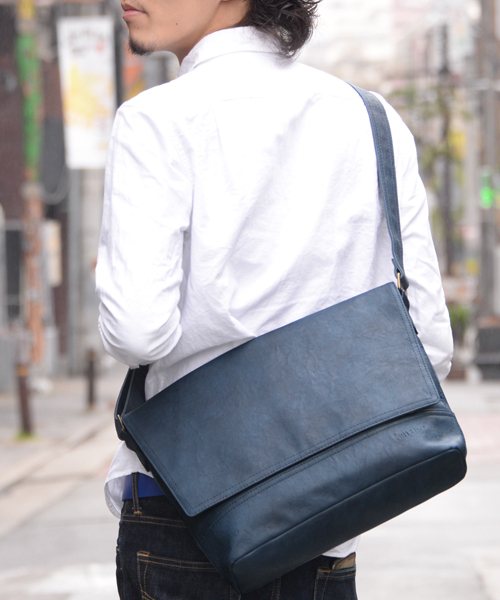 DEVICE（デバイス）の「Rename リネーム roots 合皮 シンプル ショルダーバッグ（ショルダーバッグ・メンズ・ブラウン/キャメル/ブラック/ネイビー/ダークグレー・FREE）」の9枚目の写真