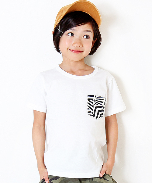 devirock(デビロック)の「柄ポケットクルーネック半袖Tシャツ カットソー(Tシャツ/カットソー・キッズ・ブラック/ホワイト系その他2/ホワイト系その他/ブラック系その他2/ブラック系その他4/ホワイト系その他3/ブラック系その他3/ホワイト系その他4・120cm/150cm/130cm/140cm/110cm/100cm/160cm)」の1枚目の写真