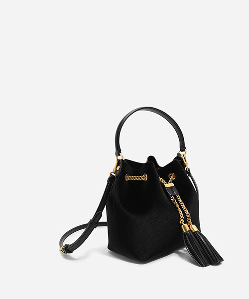 CHARLES & KEITH（チャールズ & キース）の「テクスチャードチェーンディテールハンドバッグ / TEXTURED CHAIN DETAIL HANDBAG（ハンドバッグ・レディース・ブラック/グリーン・M）」の3枚目の写真