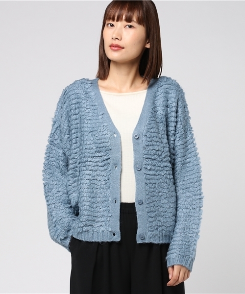 Honeys(ハニーズ)の「【モコモコ】ループ編カーディガン(カーディガン/ボレロ・レディース・ブラック/ブルー/ピンク/アイボリー/ボルドー・L/M)」の4枚目の写真