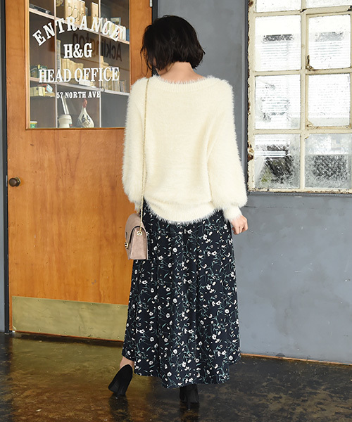 Luz Llena（ラズレナ）の「ポプリン素材・花柄アシンメトリーロングスカート（スカート・レディース・ネイビー/ブラウン・MEDIUM）」の3枚目の写真