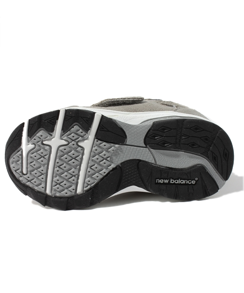 green label relaxing（グリーンレーベルリラクシング）の「［ニューバランス］new balance KV990（スニーカー・キッズ・ライトグレー/ネイビー・16cm/13cm/14cm/15cm）」の4枚目の写真