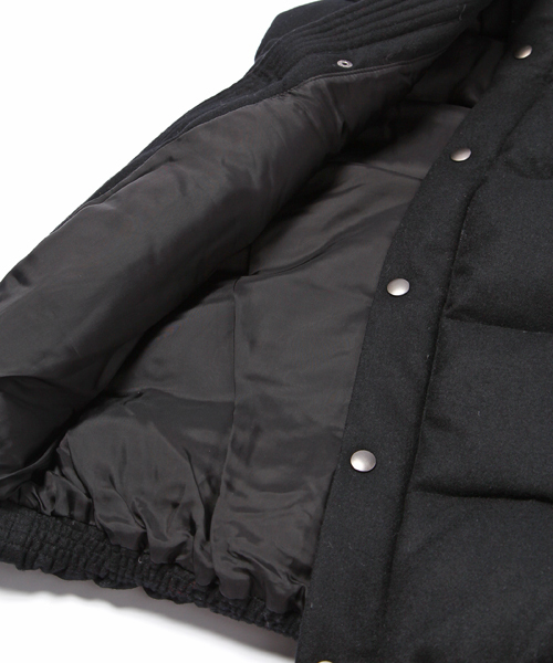 NANO universe（ナノユニバース）の「西川ダウンウールボリュームネックベスト（ダウンベスト・メンズ・ブラック/トップグレー/ネイビー・MEDIUM/LARGE）」の11枚目の写真