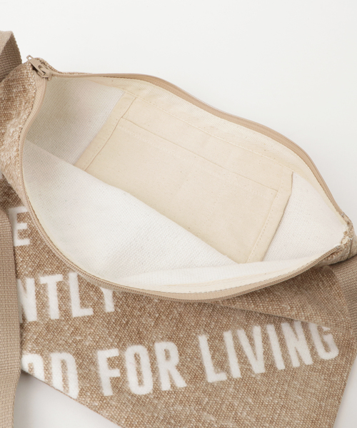 niko and...（ニコアンド）の「オリジナルロゴプリント起毛サコッシュ【niko and ...】（ショルダーバッグ・レディース・グレー/ベージュ・0）」の4枚目の写真