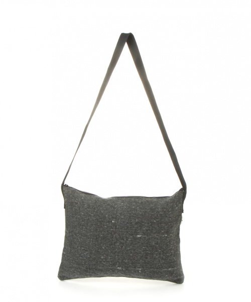 niko and...（ニコアンド）の「オリジナルロゴプリント起毛サコッシュ【niko and ...】（ショルダーバッグ・レディース・グレー/ベージュ・0）」の14枚目の写真