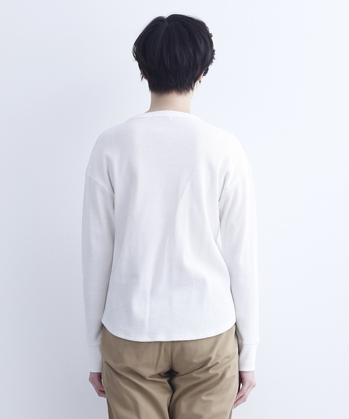 MERLOT IKYU（メルローイキュウ）の「ボタンサーマルカットソー1254（Tシャツ/カットソー・レディース・ブラック/オフホワイト/グレー/ネイビー・FREE）」の9枚目の写真