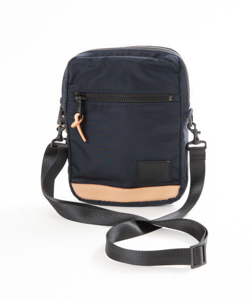 MAKAVELIC（マキャベリック）の「MAKAVELIC / マキャベリック別注ショルダーバック（ショルダーバッグ・メンズ・ブラック/ネイビー・フリー）」の9枚目の写真