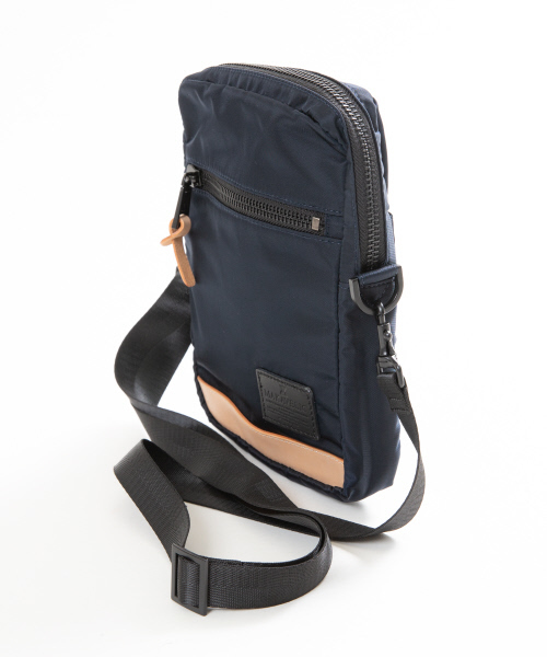 MAKAVELIC（マキャベリック）の「MAKAVELIC / マキャベリック別注ショルダーバック（ショルダーバッグ・メンズ・ブラック/ネイビー・フリー）」の8枚目の写真