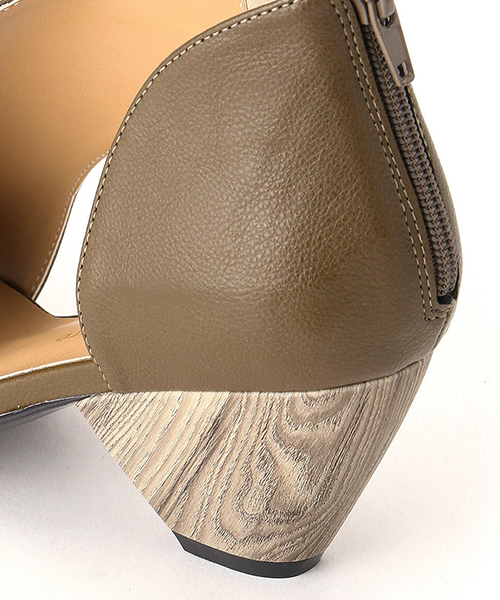 Comme　Ca　Mature（コムサマチュア）の「カットデザイン　ブーツ　サンダル（サンダル・レディース・ブラック/オリーブ/マスタード・22.5cm/23.5cm/24.5cm）」の7枚目の写真