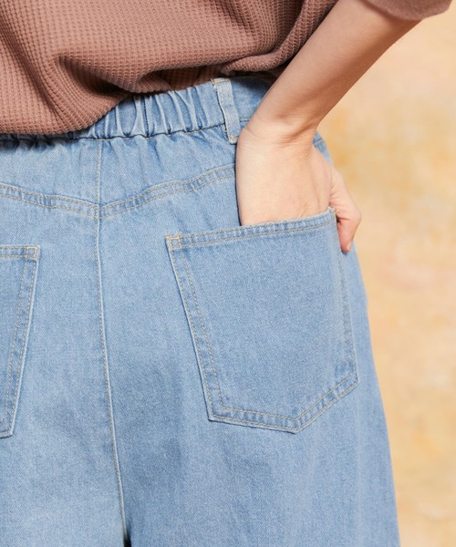 Chaco closet（チャコ クローゼット）の「タック入りハイウエストストレッチデニムワイドパンツ（デニムパンツ・レディース・サックスブルー/ネイビー/ブラック/ブルー・FREE）」の18枚目の写真