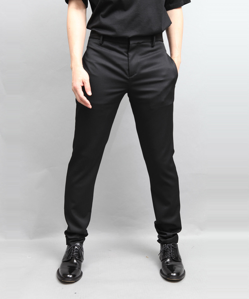 ato(アトウ)の「WOOL TWILL TAPERED PANTS(スラックス・メンズ・ブラック・44/46/48)」の3枚目の写真