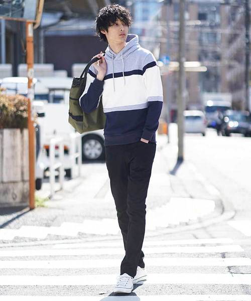 MK MICHEL KLEIN HOMME (エムケーミッシェルクランオム)の「パーカー(ウラケボーダー)(パーカー・メンズ・ホワイト/イエロー/グレー・46/48/51)」の21枚目の写真