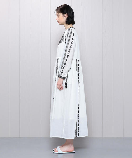 Sara mallikaサラマリカZIGZAG EMBROIDERYワンピース Sara mallikaサラマリカZIGZAG EMBROIDERYワンピース