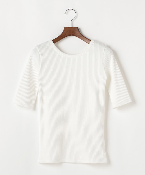 martinique(マルティニーク)の「L'AVENTURE martinique/クルーネックVヘンリーネック2WAYカットソー(Tシャツ/カットソー・レディース・ホワイト/グリーン/キャメル・FREE)」の2枚目の写真