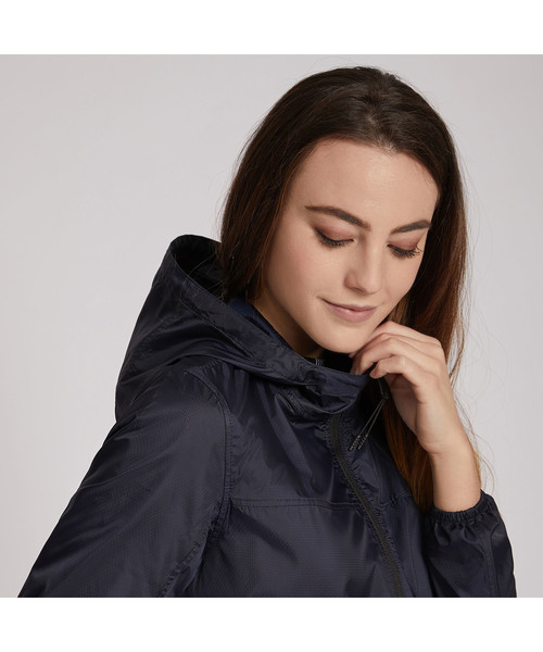 AIGLE(エーグル)の「オーシャニー(マウンテンパーカー・レディース・ダークネイビー/イエロー/レッド・38/36/40)」の4枚目の写真