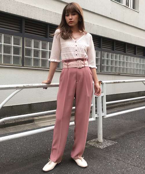 one after another NICE CLAUP(ワンアフターアナザーナイスクラップ)の「配色ベルト付きテーパードパンツ(その他パンツ・レディース・アイボリー/ブラウン/ピンク・FREE)」の4枚目の写真