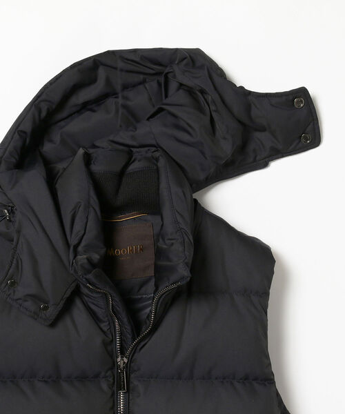 MOORER（ムーレー）の「MOORER / FAYER ダウンベスト（ダウンベスト・メンズ・ベージュ/ネイビー/ブラック・46/48/50/44）」の11枚目の写真