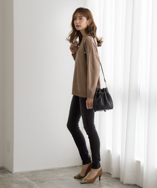 Pierrot（ピエロ）の「[裏起毛]スキニーデニム（デニムパンツ・レディース・ブラック/ネイビー/インディゴブルー/ブルー/ブラック系その他/ブルー系その他/ブルー系その他2/ブルー系その他3・SMALL/MEDIUM/LARGE/X-LARGE/XX-LARGE/X-SMALL/XXX-LARGE/XXXX-LARGE）」の22枚目の写真