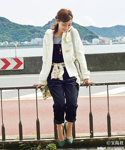 B:MING by BEAMS（ビーミングバイビームス）の「□B ビーミング by ビームス / コーデュロイサロペット（サロペット/オーバーオール・レディース・ブラック/ベージュ・SMALL/MEDIUM）」の21枚目の写真