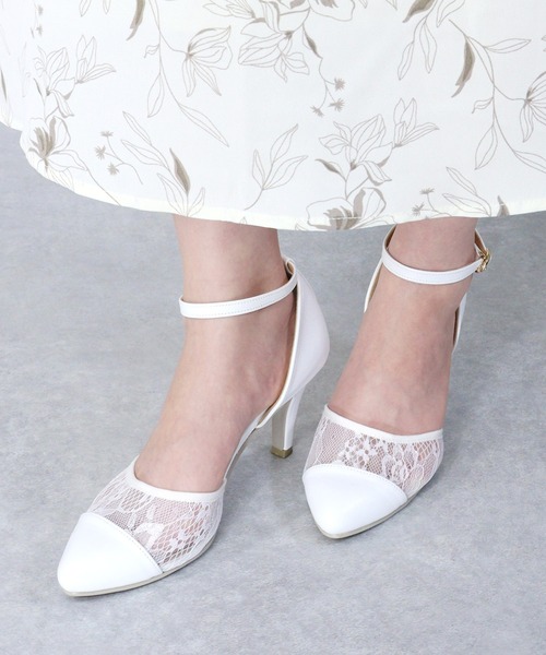 LibertyDoll（リバティードール）の「Liberty Doll / ポインテッドトゥセパレートストラップ走れる美脚パンプス(5430)（パンプス・レディース・ホワイト/ブラック/ベージュ/グレー/シルバー/ブラック系その他/シルバー系その他/パイソン/ブラック系その他3/レオパード/ゴールド系その他/ブラック系その他2/モスグリーン/レッド/ゴールド/ブラック系その他5/ホワイト系その他/ベージュ系その他2/ベージュ系その他/ブラック系その他4/ブルー系その他3/グレー系その他/ブルー系その他2/ブルー系その他/ブラック系その他6/ブルー系その他4/シルバー系その他2/ピンクベージュ/グリーン系その他/グレイッシュベージュ/ゴールド系その他2/アイボリー/ピンクゴールド/オレンジ/ピンク/ベージュ系その他3/パープル/ライトグリーン/その他/マスタード/ネイビー/ゼブラ・M/L/XL/LL/S/SS/3L）」の4枚目の写真