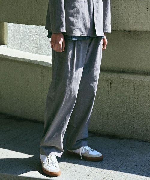 EMMA CLOTHES（エマクローズ）の「ウォッシュ加工コットンウエストギャザーワイドパンツ（その他パンツ・メンズ・ベージュ/ネイビー/グレー・M/L）」の2枚目の写真