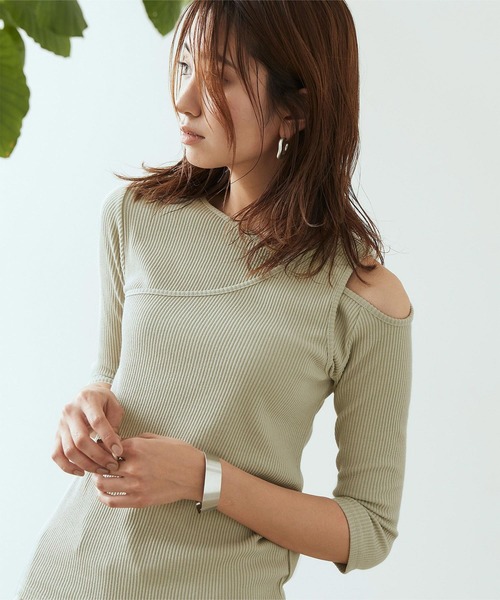 titivate(ティティベイト)の「アシメレイヤードリブカットソートップス(Tシャツ/カットソー・レディース・ブラック/モカ/グリーン系その他/アイボリー/ラベンダー/グレイッシュベージュ・M)」の15枚目の写真