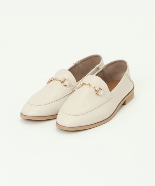 ikka(イッカ)の「バブーシュビットローファー(ローファー・レディース・ブラック/ブラウン/ベージュ/ホワイト・M/L)」の2枚目の写真